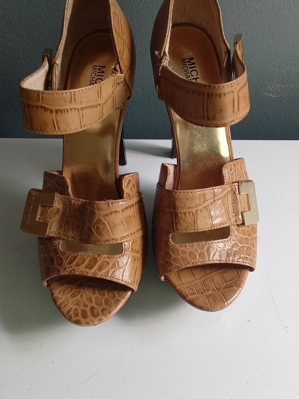 Michael‎ Kors Tan Croc Embossed Leather Platform Sandals Gold Buckle Heels